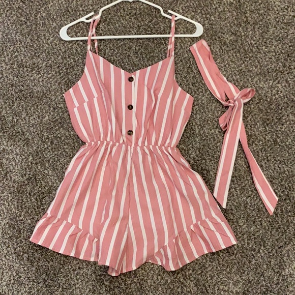 NWOT Striped Ruffled Romper - Picture 2 of 3